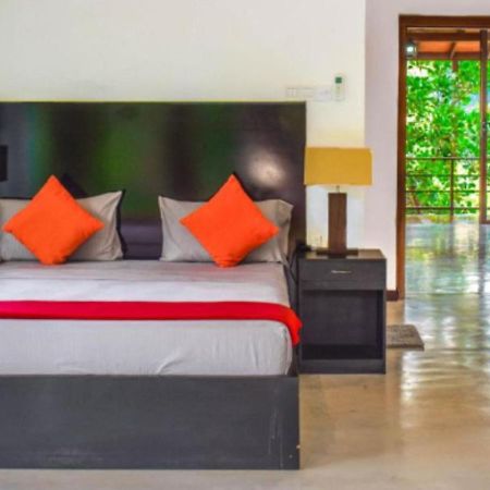 Отель Aqua Exotica Wellness Retreat Гампола Экстерьер фото